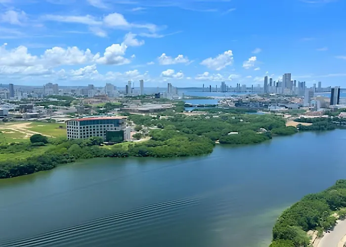 Brand New Apt Pool & City Views